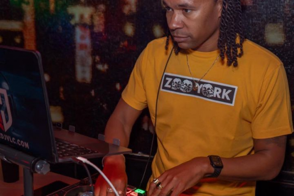 DJ VLC